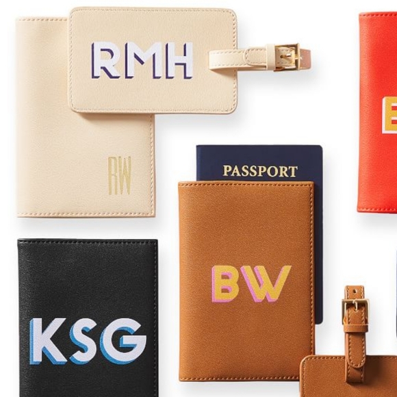 Mark & Graham Fillmore Vegan Leather Passport Holder "TPB" - blush - Picture 3 of 8